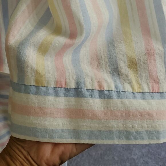 Vandenberg vintage long zipper light weight Robe. Size Medium, striped. Pockets - Picture 5 of 12